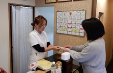 旭ヶ丘たくみ鍼灸整骨院　受付